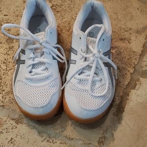 Asics volleyball shoe